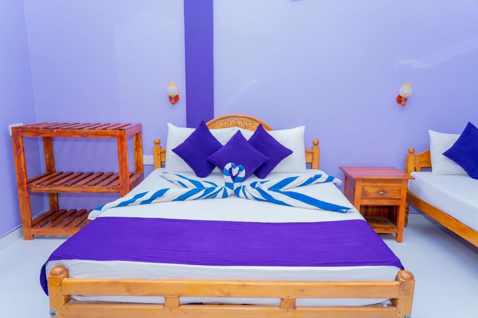 Snp Star Guest House Тринкомали Экстерьер фото