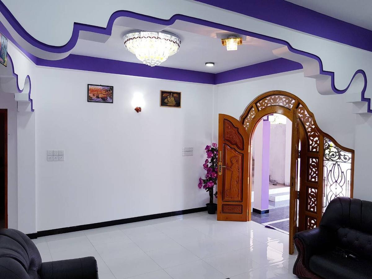 Snp Star Guest House Тринкомали Экстерьер фото